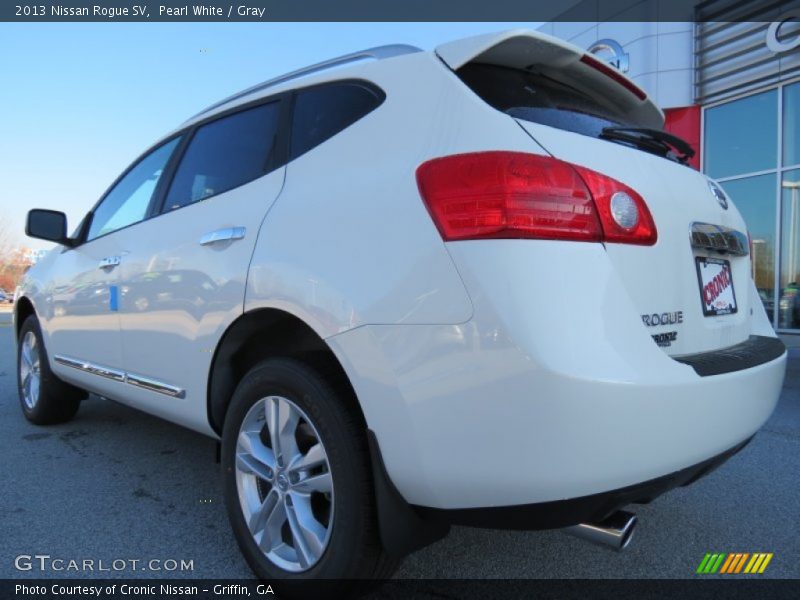Pearl White / Gray 2013 Nissan Rogue SV