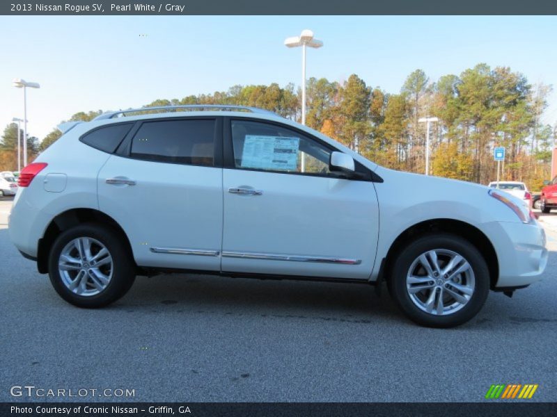 Pearl White / Gray 2013 Nissan Rogue SV