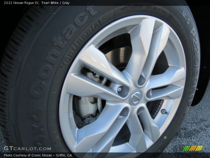 Pearl White / Gray 2013 Nissan Rogue SV