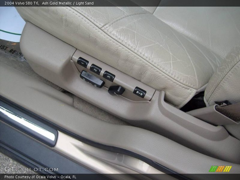 Ash Gold Metallic / Light Sand 2004 Volvo S80 T6
