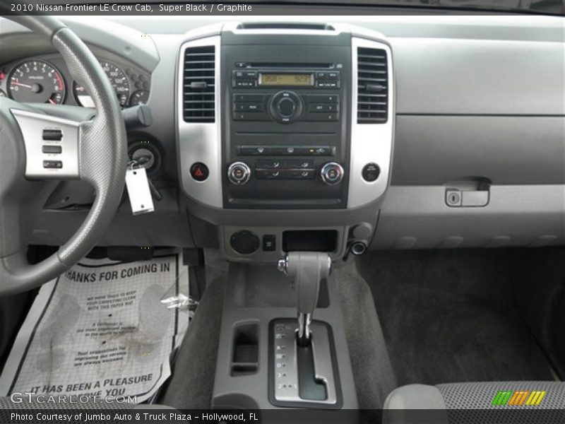 Super Black / Graphite 2010 Nissan Frontier LE Crew Cab