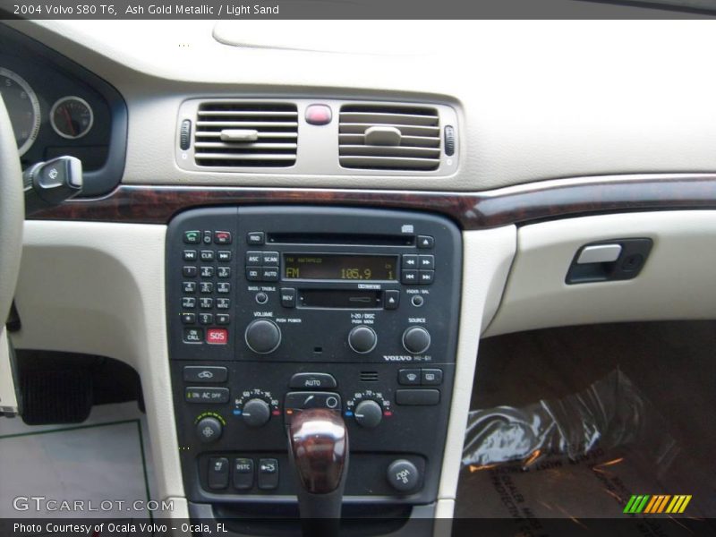Ash Gold Metallic / Light Sand 2004 Volvo S80 T6