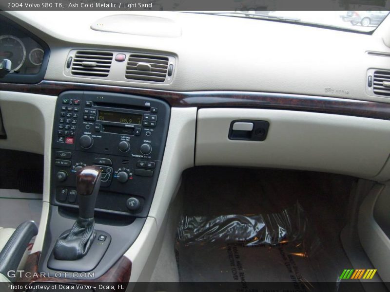 Ash Gold Metallic / Light Sand 2004 Volvo S80 T6