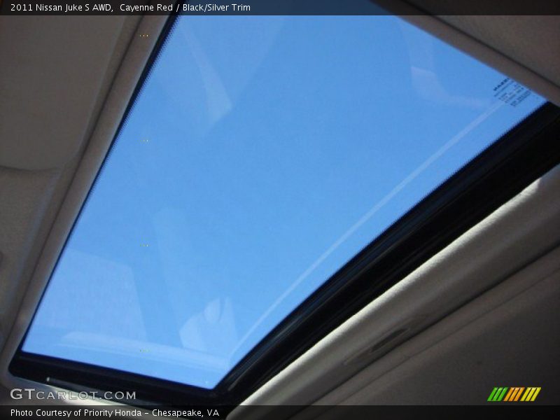 Cayenne Red / Black/Silver Trim 2011 Nissan Juke S AWD