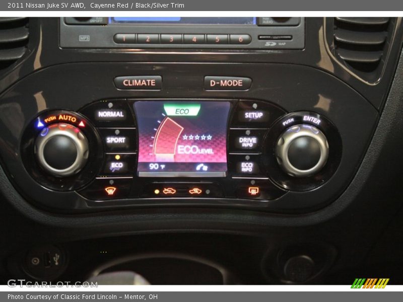 Cayenne Red / Black/Silver Trim 2011 Nissan Juke SV AWD