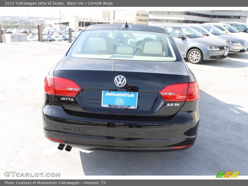 Black Uni / Cornsilk Beige 2013 Volkswagen Jetta SE Sedan