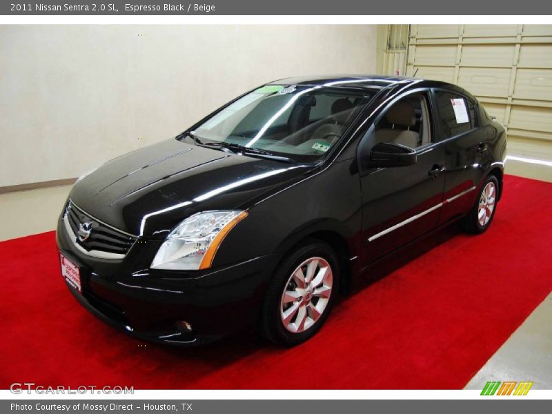 Espresso Black / Beige 2011 Nissan Sentra 2.0 SL