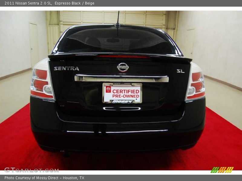 Espresso Black / Beige 2011 Nissan Sentra 2.0 SL