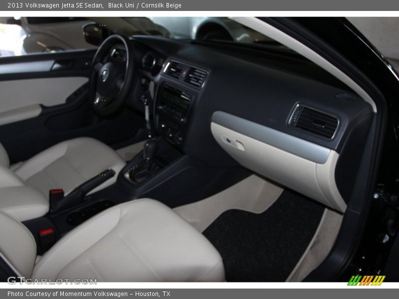 Black Uni / Cornsilk Beige 2013 Volkswagen Jetta SE Sedan