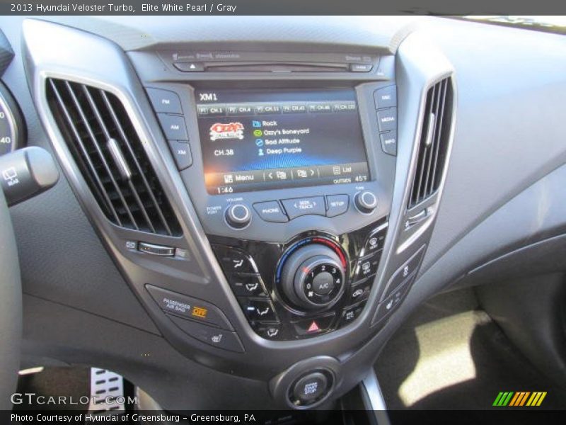 Elite White Pearl / Gray 2013 Hyundai Veloster Turbo