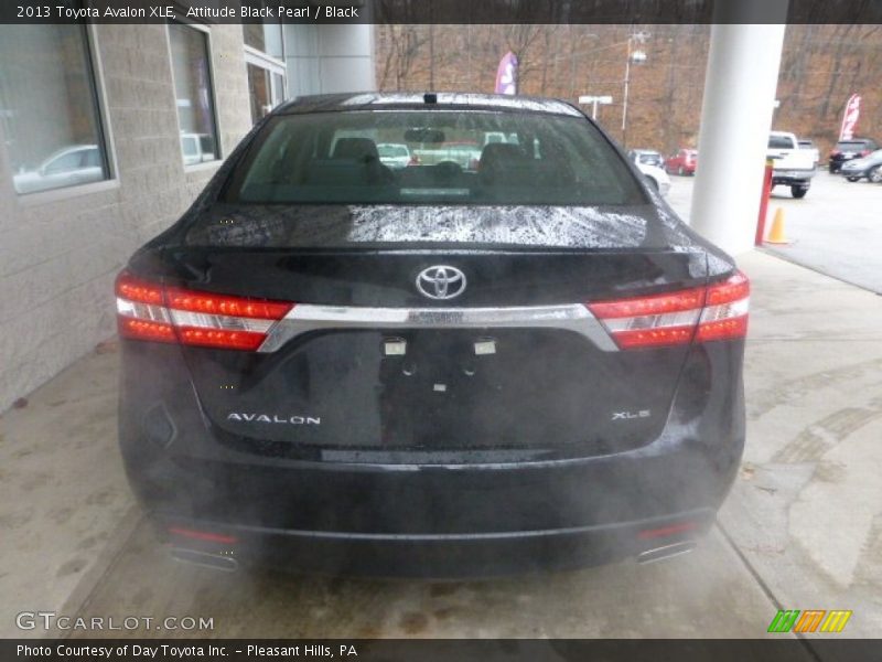 Attitude Black Pearl / Black 2013 Toyota Avalon XLE