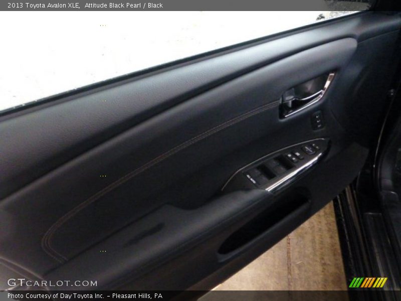 Attitude Black Pearl / Black 2013 Toyota Avalon XLE