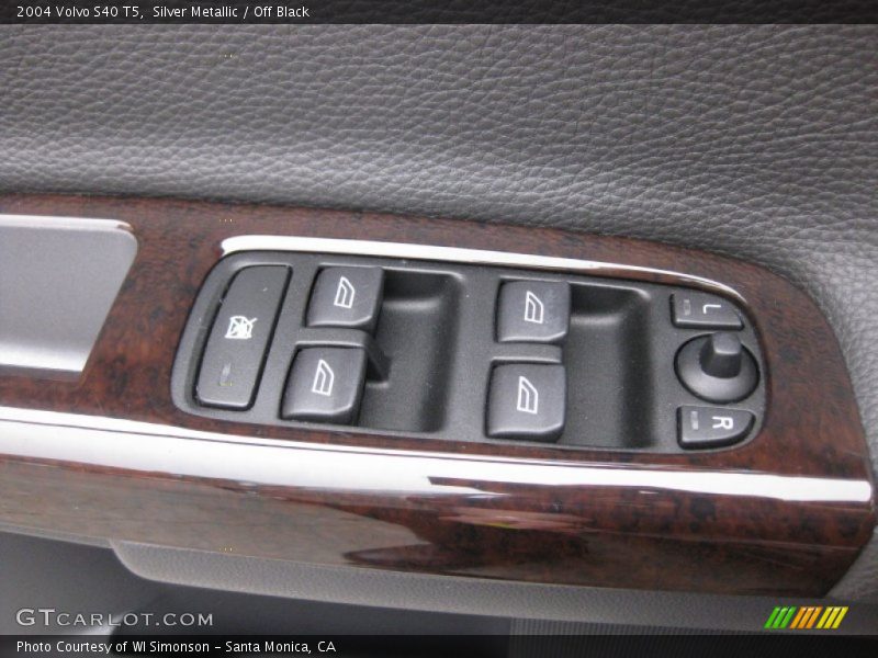 Silver Metallic / Off Black 2004 Volvo S40 T5
