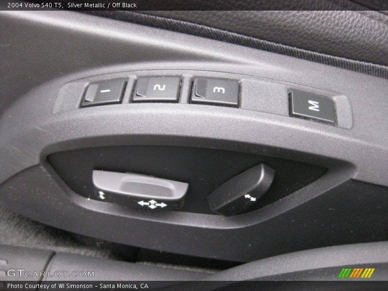 Silver Metallic / Off Black 2004 Volvo S40 T5