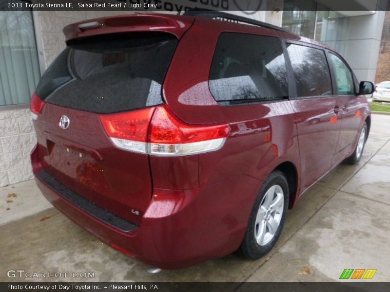 Salsa Red Pearl / Light Gray 2013 Toyota Sienna LE
