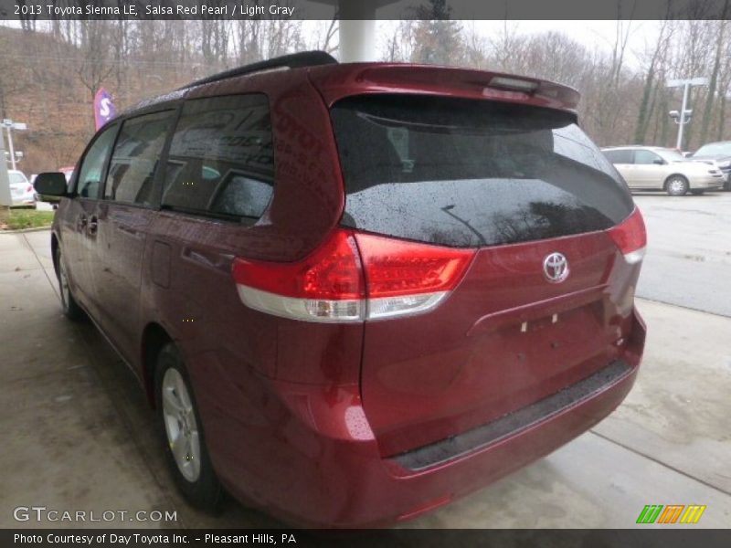 Salsa Red Pearl / Light Gray 2013 Toyota Sienna LE