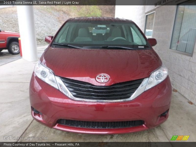 Salsa Red Pearl / Light Gray 2013 Toyota Sienna LE