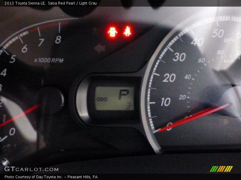 Salsa Red Pearl / Light Gray 2013 Toyota Sienna LE