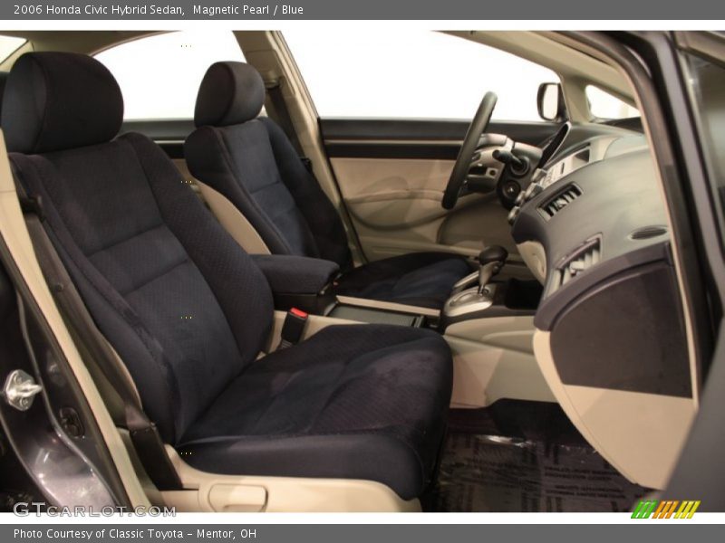 Front Seat of 2006 Civic Hybrid Sedan
