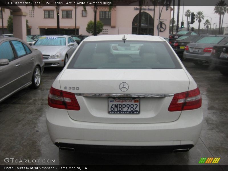 Arctic White / Almond Beige 2010 Mercedes-Benz E 350 Sedan