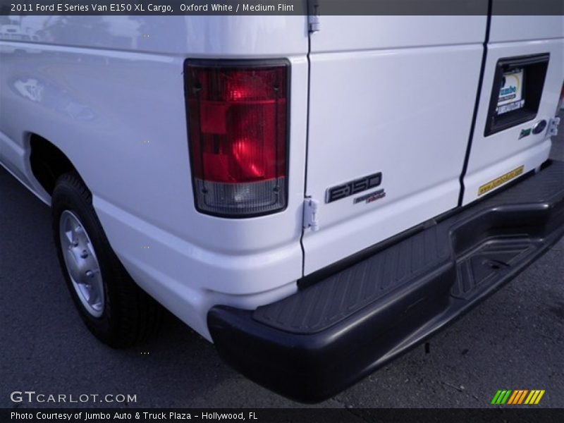 Oxford White / Medium Flint 2011 Ford E Series Van E150 XL Cargo