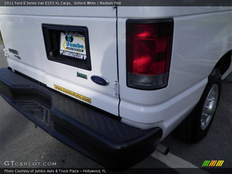 Oxford White / Medium Flint 2011 Ford E Series Van E150 XL Cargo