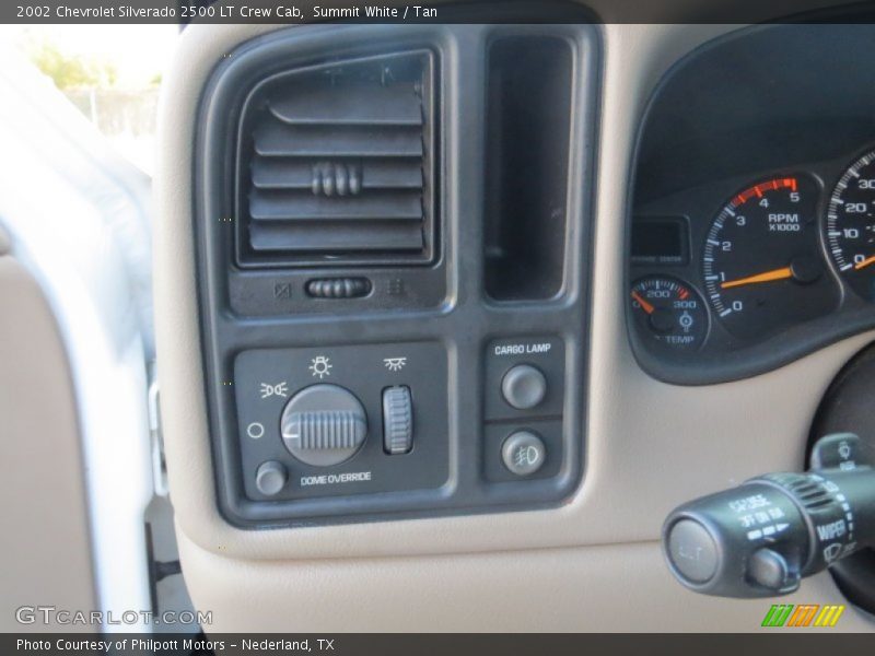 Controls of 2002 Silverado 2500 LT Crew Cab