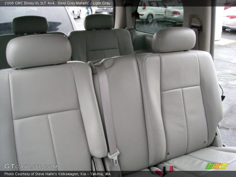 Rear Seat of 2006 Envoy XL SLT 4x4