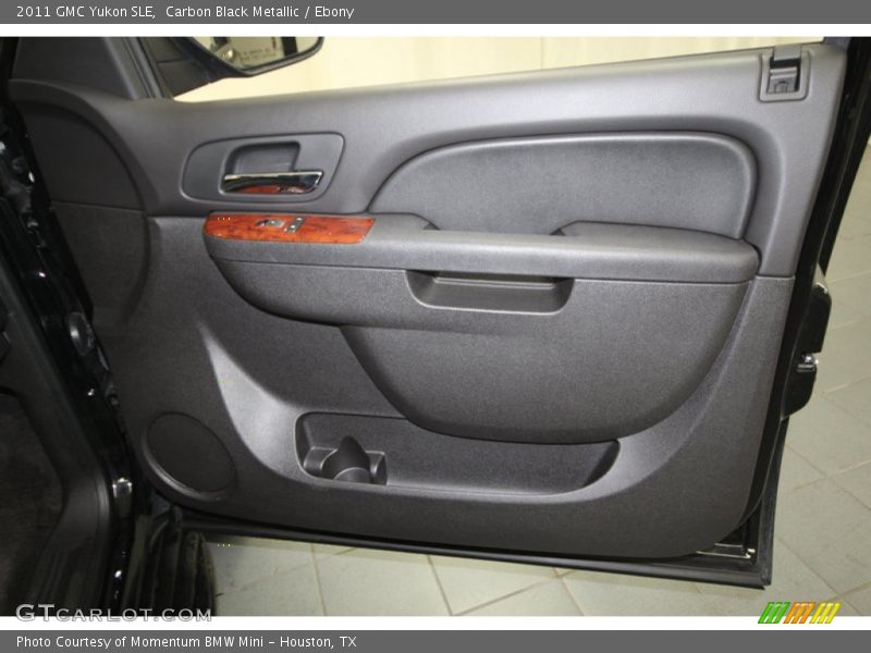 Carbon Black Metallic / Ebony 2011 GMC Yukon SLE
