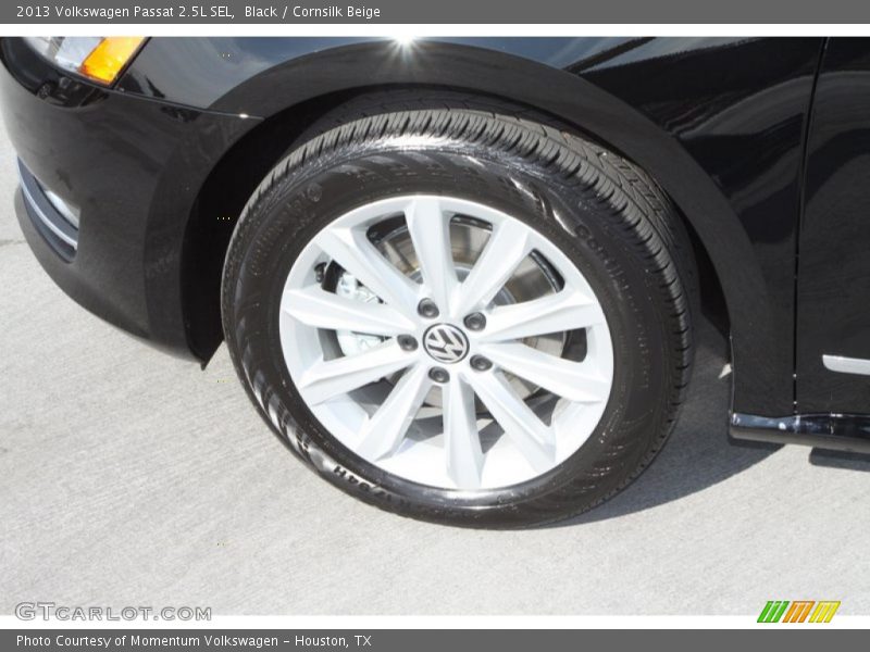 Black / Cornsilk Beige 2013 Volkswagen Passat 2.5L SEL