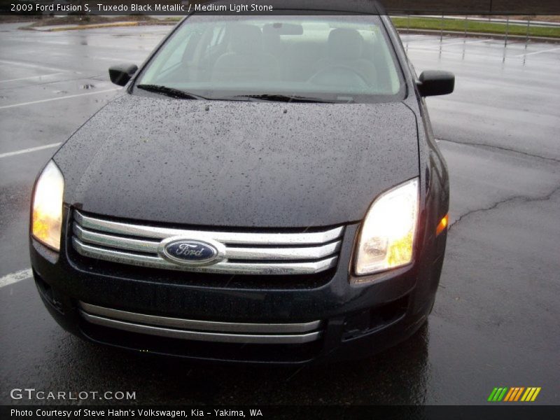 Tuxedo Black Metallic / Medium Light Stone 2009 Ford Fusion S
