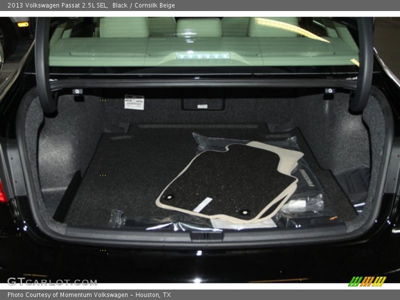 Black / Cornsilk Beige 2013 Volkswagen Passat 2.5L SEL