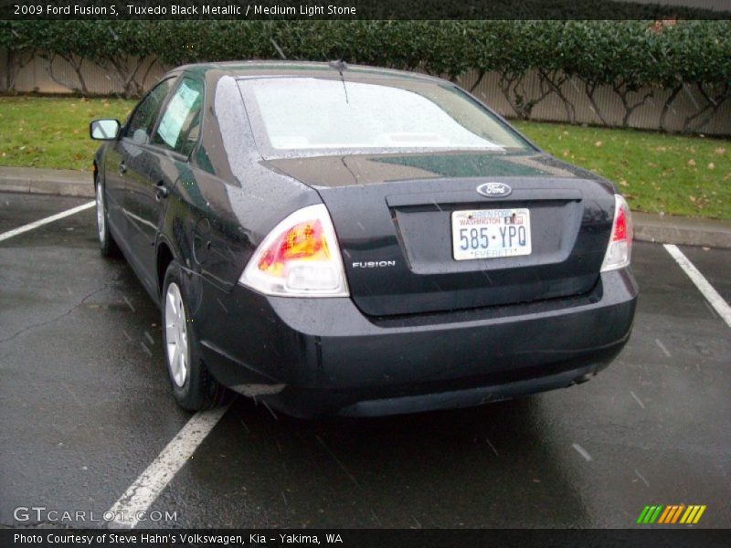 Tuxedo Black Metallic / Medium Light Stone 2009 Ford Fusion S