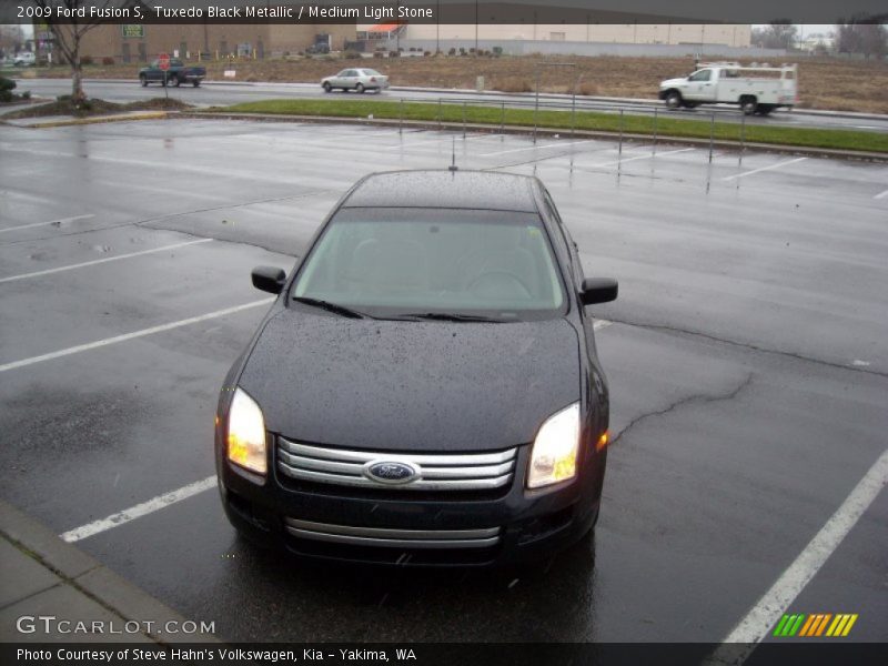 Tuxedo Black Metallic / Medium Light Stone 2009 Ford Fusion S