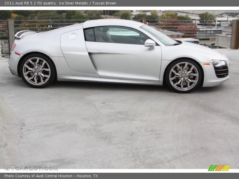  2011 R8 5.2 FSI quattro Ice Silver Metallic