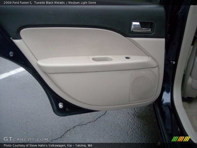 Door Panel of 2009 Fusion S