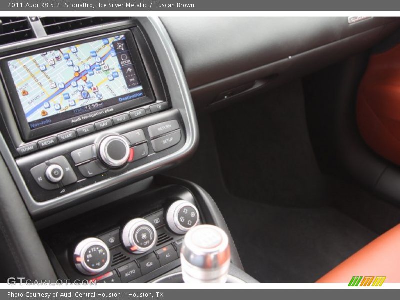 Controls of 2011 R8 5.2 FSI quattro