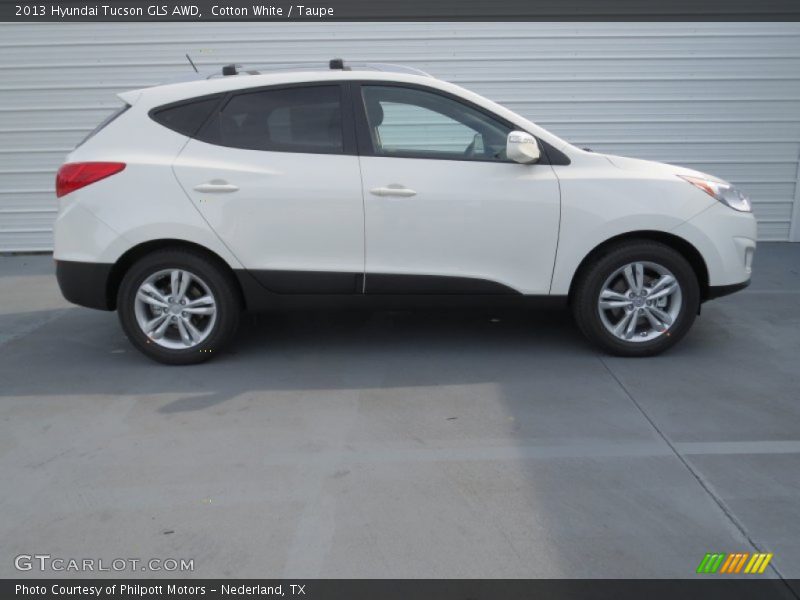 Cotton White / Taupe 2013 Hyundai Tucson GLS AWD