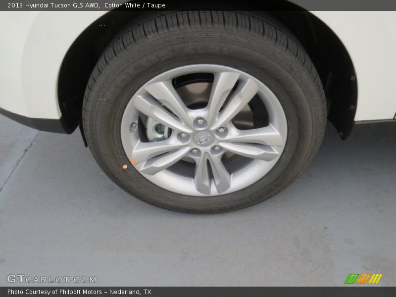 Cotton White / Taupe 2013 Hyundai Tucson GLS AWD
