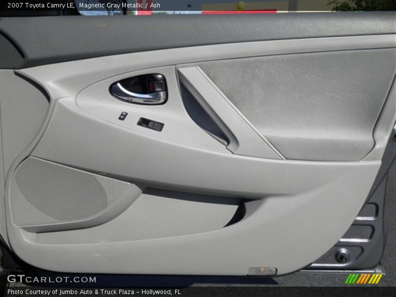 Magnetic Gray Metallic / Ash 2007 Toyota Camry LE