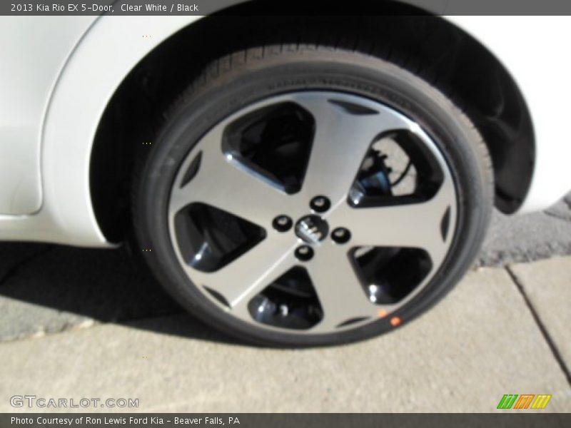 Clear White / Black 2013 Kia Rio EX 5-Door