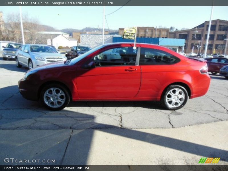 Sangria Red Metallic / Charcoal Black 2009 Ford Focus SE Coupe