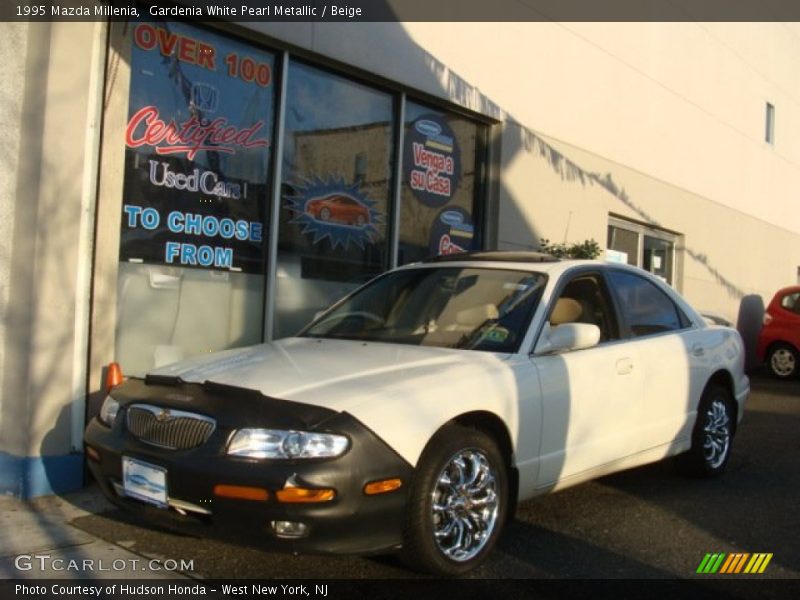 Gardenia White Pearl Metallic / Beige 1995 Mazda Millenia