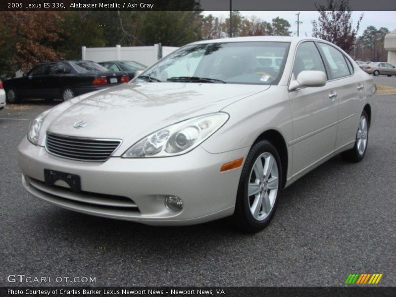 Front 3/4 View of 2005 ES 330