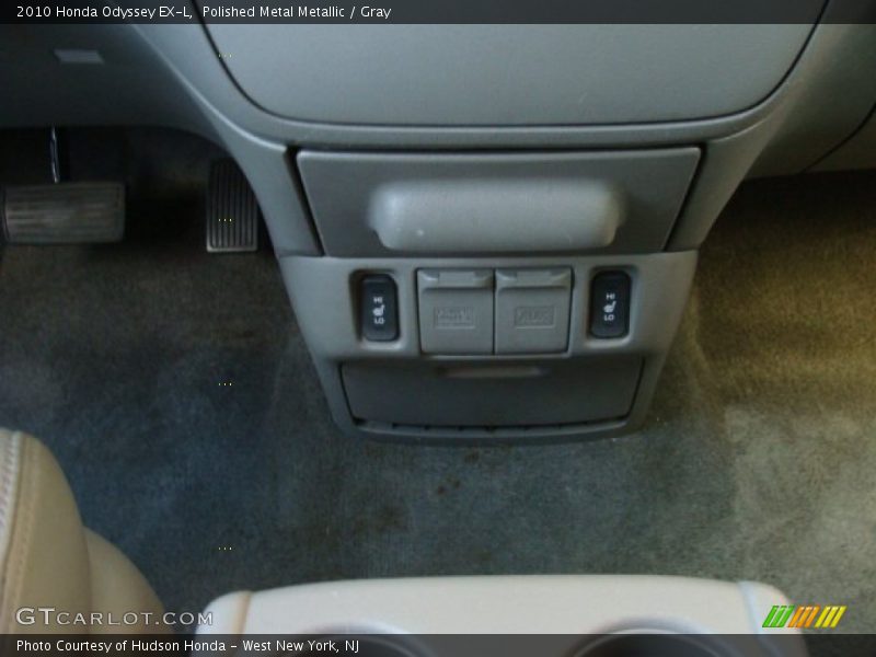 Polished Metal Metallic / Gray 2010 Honda Odyssey EX-L