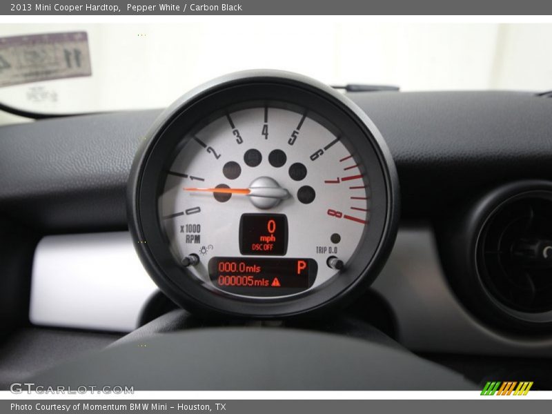 Pepper White / Carbon Black 2013 Mini Cooper Hardtop