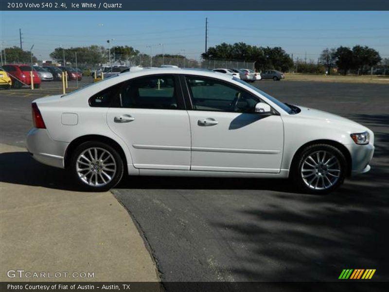 Ice White / Quartz 2010 Volvo S40 2.4i