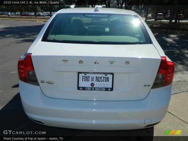 Ice White / Quartz 2010 Volvo S40 2.4i
