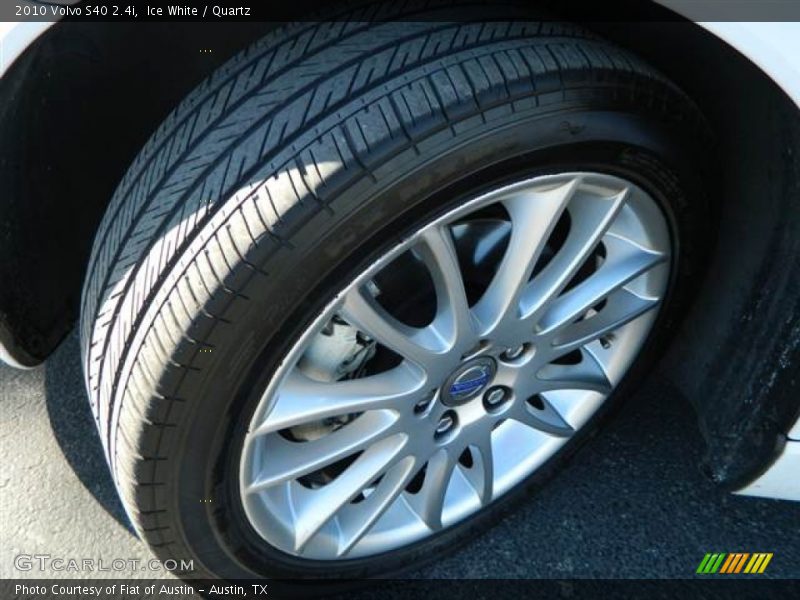 Ice White / Quartz 2010 Volvo S40 2.4i