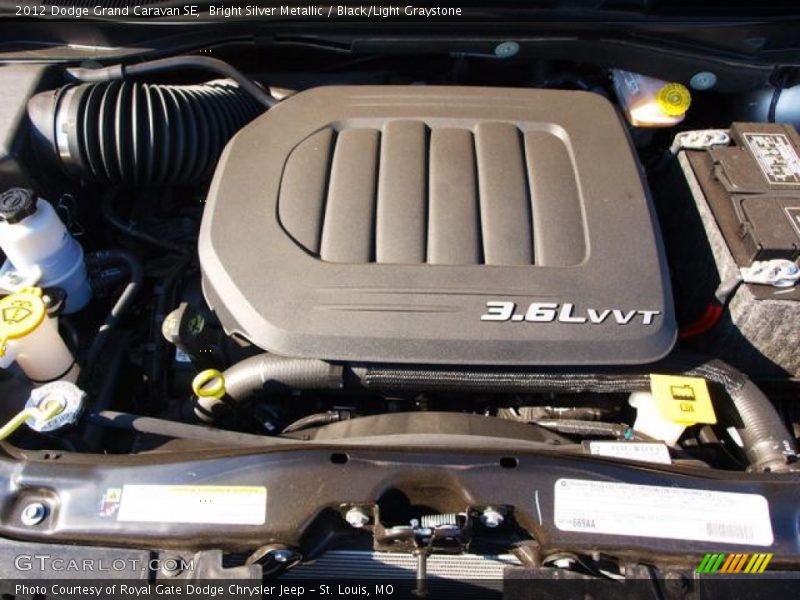 Bright Silver Metallic / Black/Light Graystone 2012 Dodge Grand Caravan SE